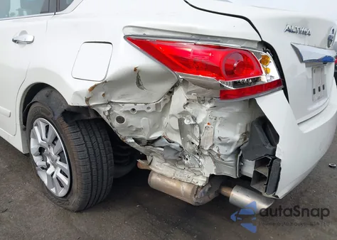 2015 Nissan Altima 2.5 S from USA, damaged, VIN 1N4AL3AP5FC452029